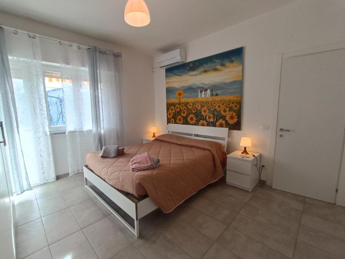 Il Don Minzoni 98 "Casa Vacanze" Лідо-ді-Камайоре Екстер'єр фото