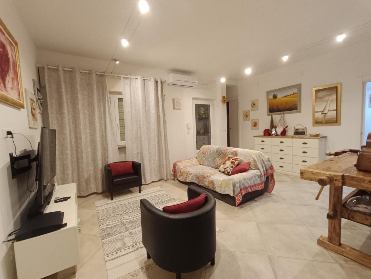 Il Don Minzoni 98 "Casa Vacanze" Лідо-ді-Камайоре Екстер'єр фото